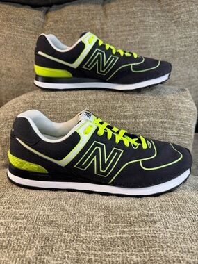 New Balance 574 Men’s Black with Neon Yellow Running Shoes ML574NEN Size 10.5